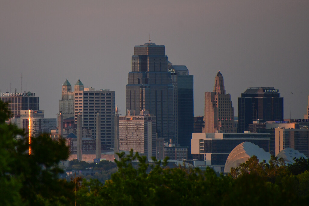 Kansas City Skyline by kareenking