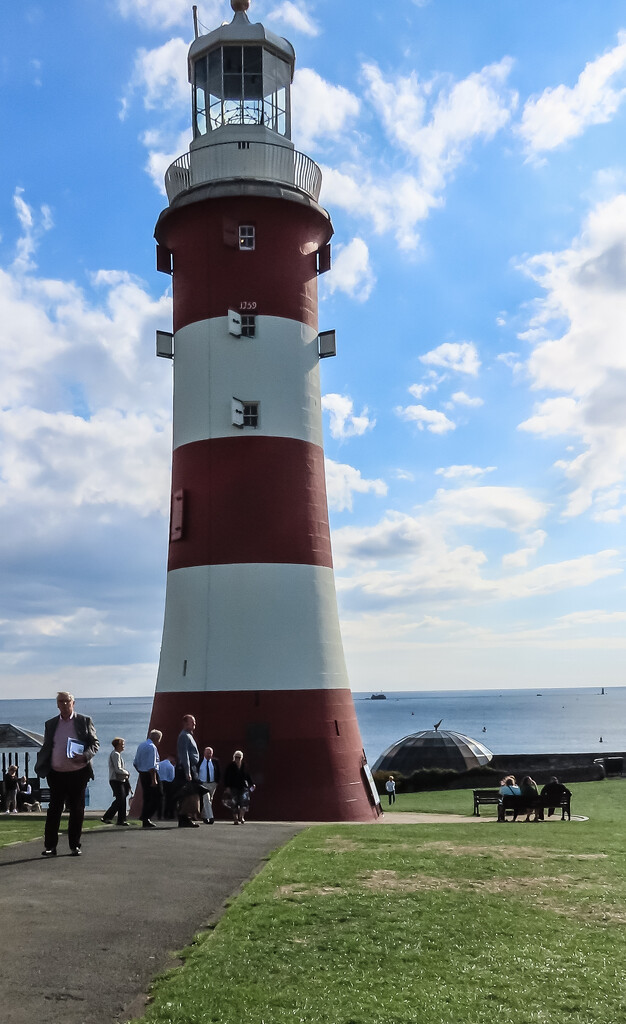 Plymouth Hoe Lighthouse by mumswaby