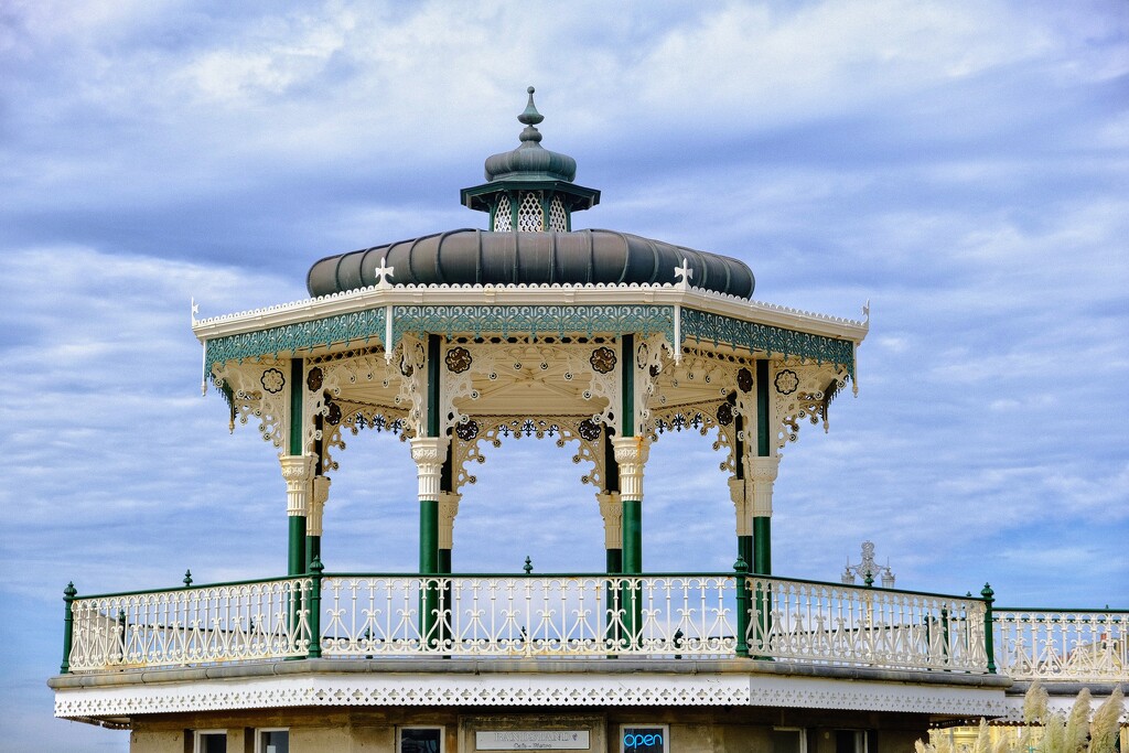 Brighton Bandstand  by 4rky