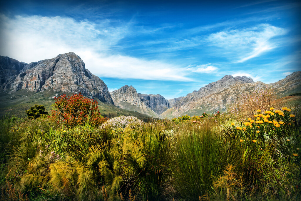 Groot Drakenstein mountains by ludwigsdiana