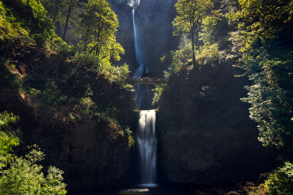Multnomah Falls, Oregon by swchappell
