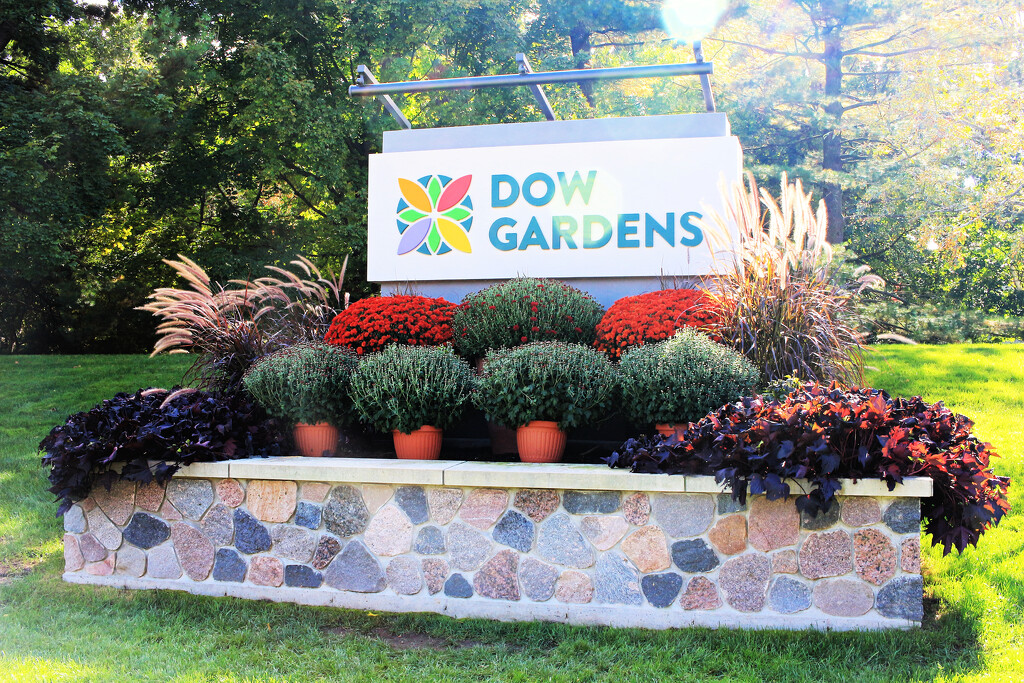Dow Gardens by juliedduncan
