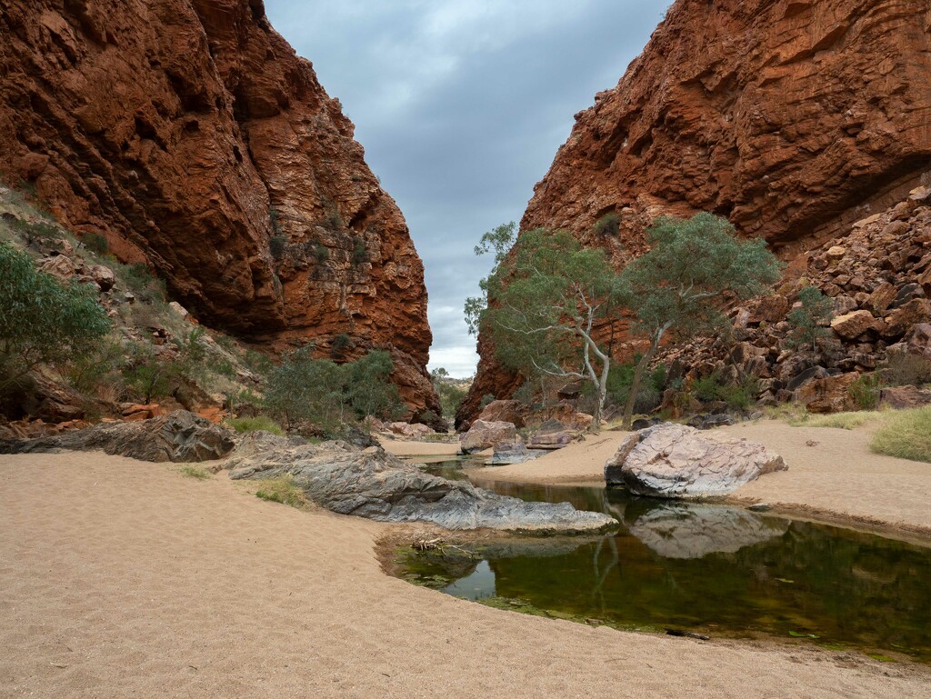 West MacDonnell Ranges-Simpsons Gap by gosia