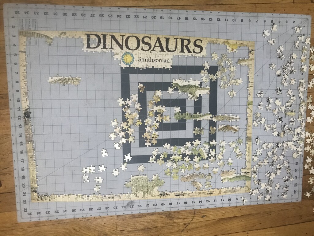 Dino puzzle  by annymalla