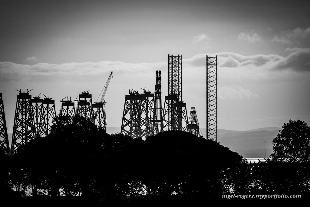 Oil Rig Construction by nigelrogers