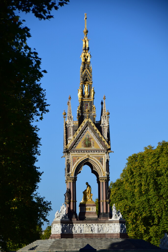 Albert Memorial, Hyde Park, London by matsaleh