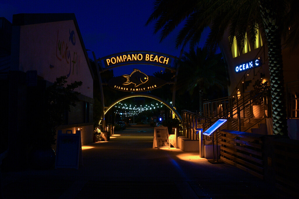 Pompano Beach Pier by danette