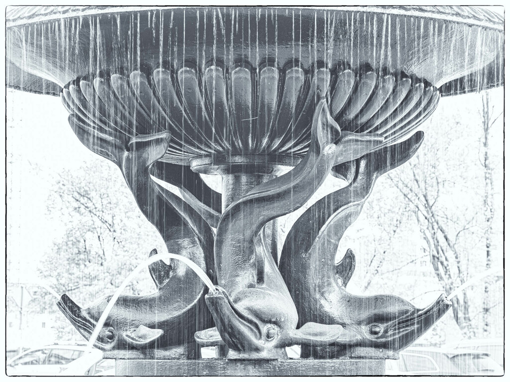 Fountain by haskar