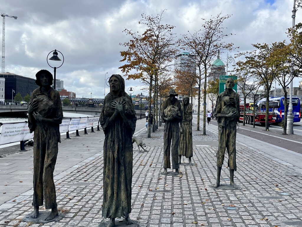 Famine Statues, Dublin by graceratliff