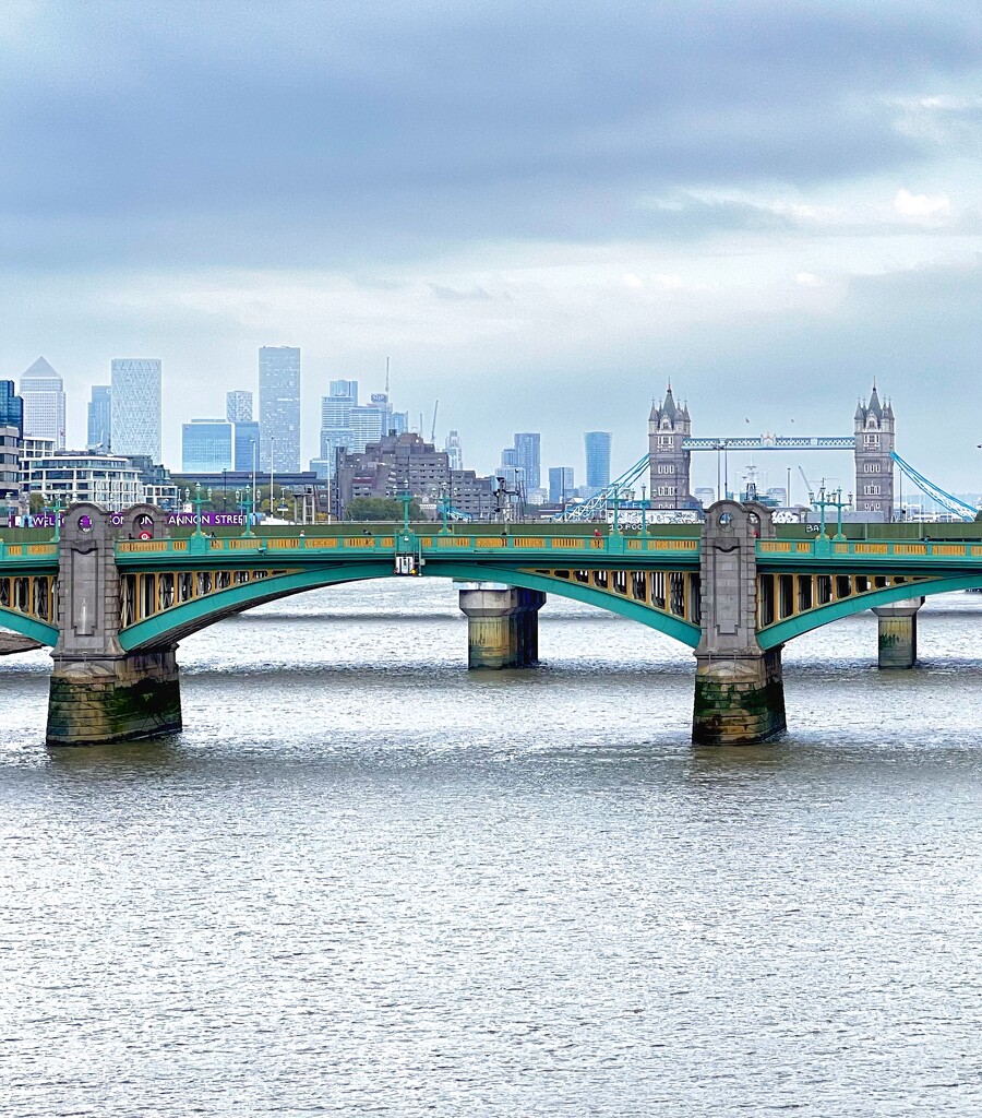 Southwark Bridge & Beyond  by rensala