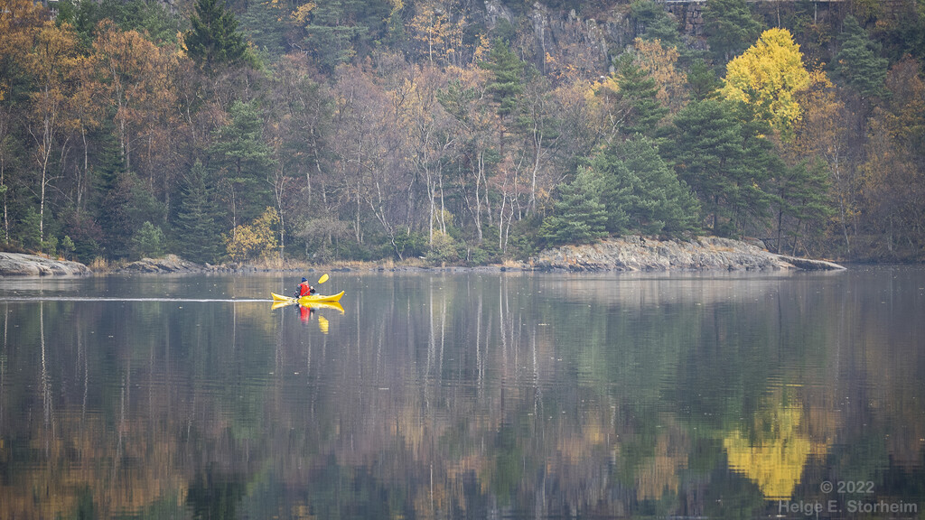 Autumn kayaking by helstor365