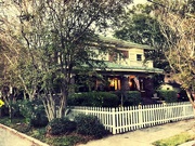 26th Oct 2022 - Old house and picket fence