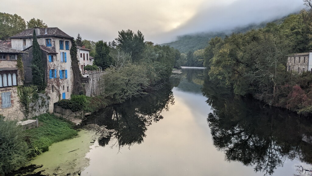 Aveyron River sunrise by ellida