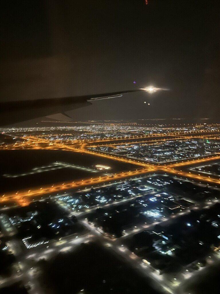 Arriving in Abu Dhabi by kjarn