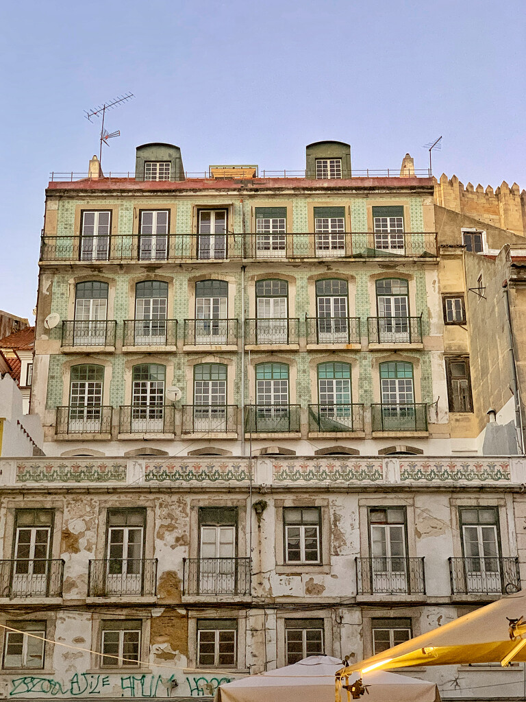 Lisbon building.  by cocobella