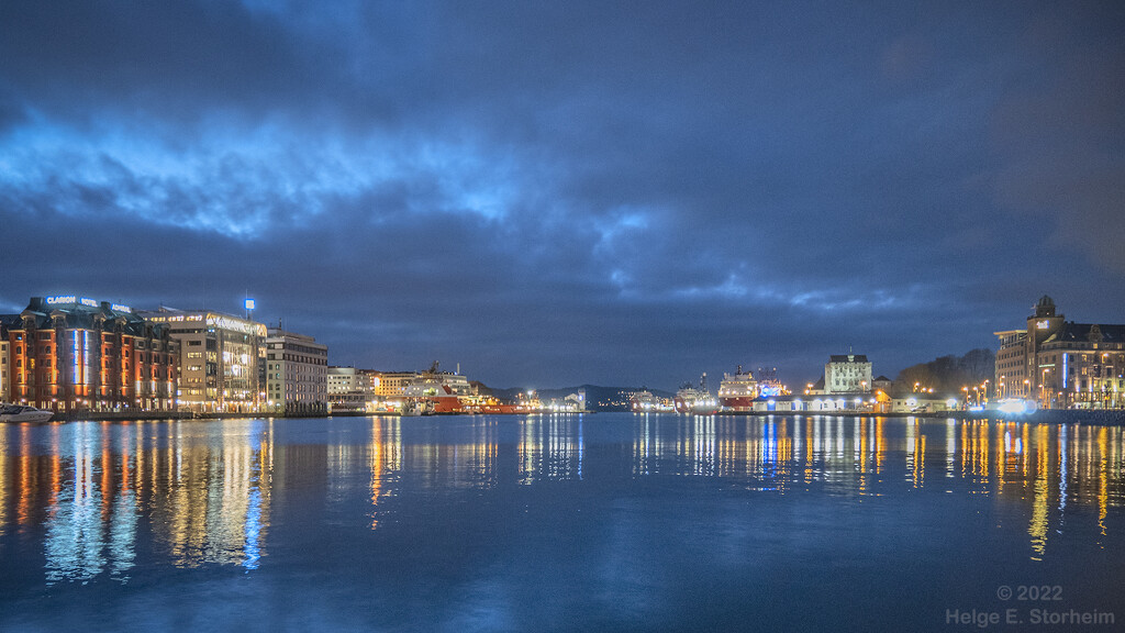 Bergen harbour by night  by helstor365