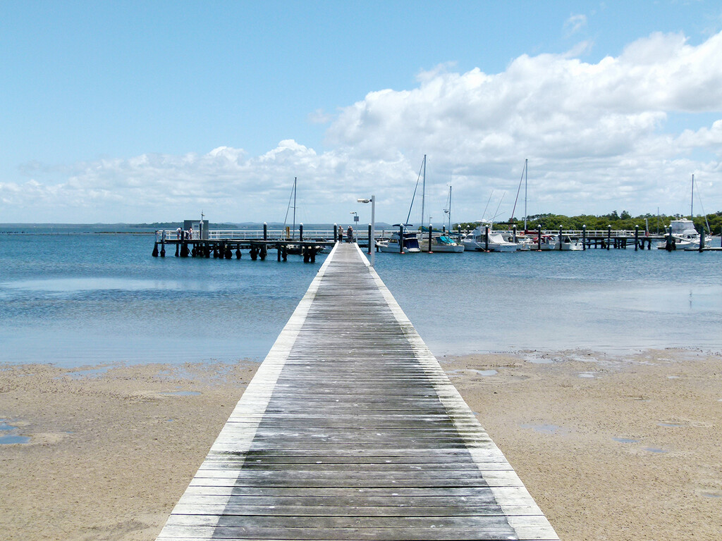 Soldiers Point Jetty  by onewing