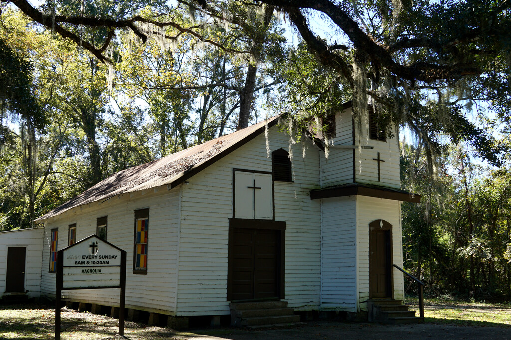 Magnolia Baptist Church  by eudora