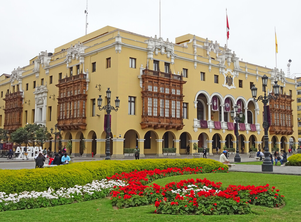 Municipal Palace, Plaza Peru, Lima by marianj