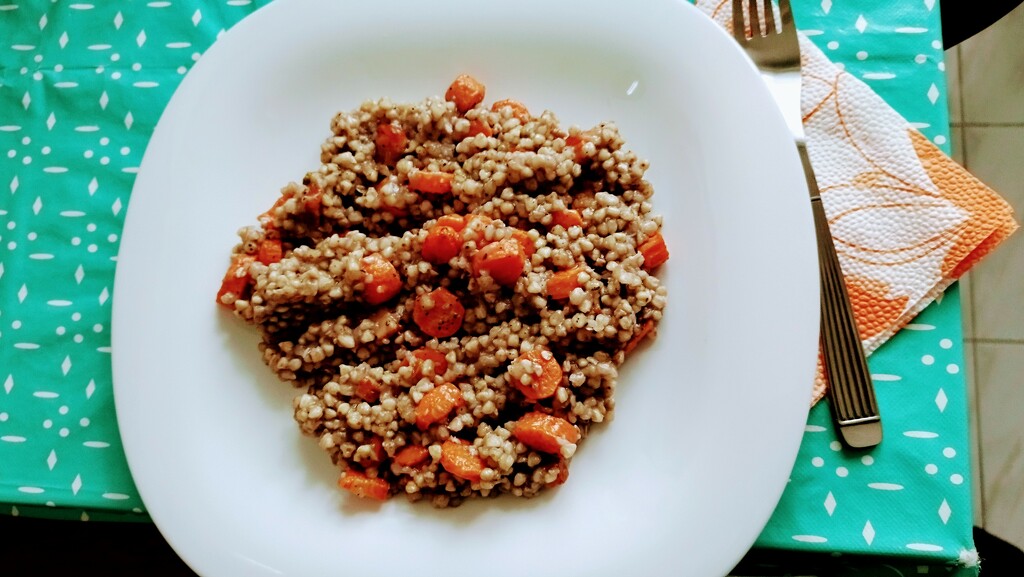 Buckwheat with carrots and bacon for lunch by kork