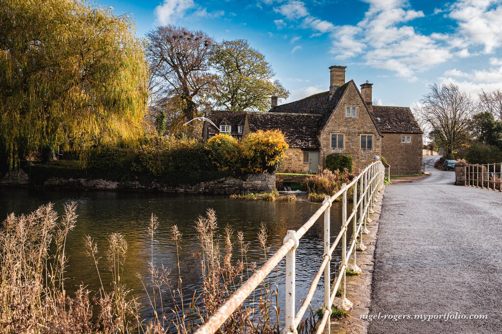 Fairford Mill by nigelrogers