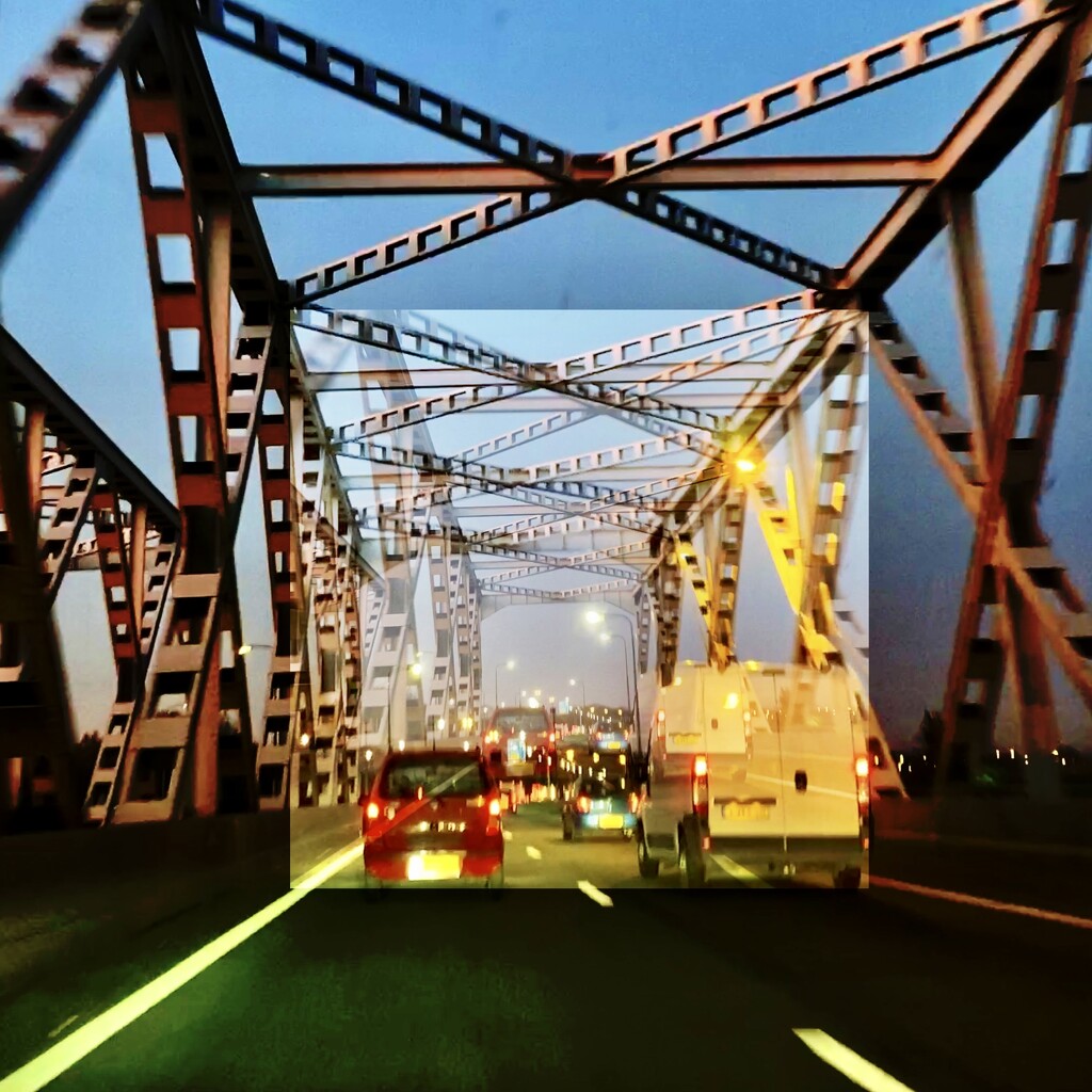 Crossing the bridge by stimuloog