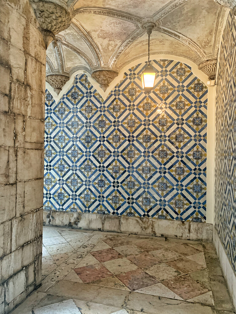Azulejos in the corridor  by cocobella