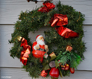 1st Dec 2022 - Holiday Wreath antique