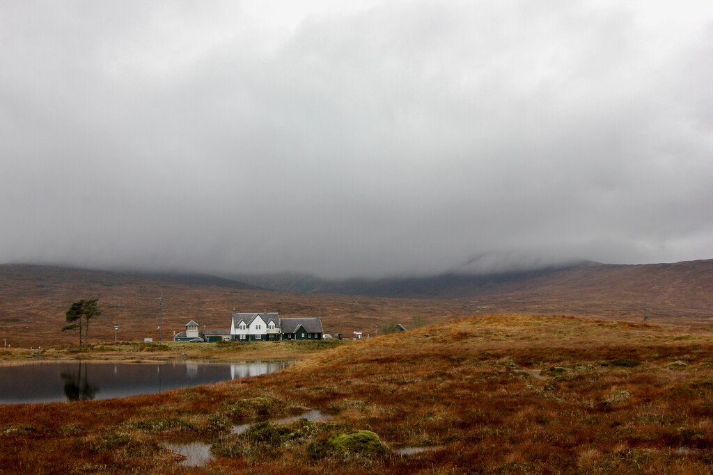 Corrour Train Station by jamibann