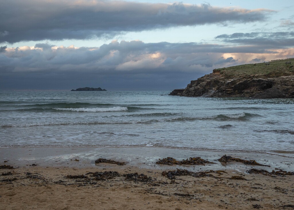 Harlyn Bay on a cool December day by shepherdmanswife
