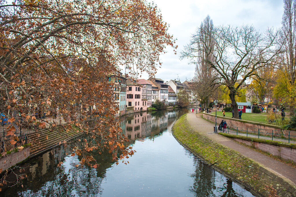 Petit France Canal by kwind