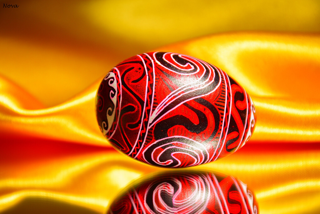 Ukrainian Easter Egg by novab