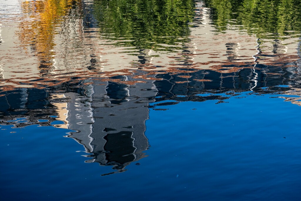 Reflections in the Trent by 365nick