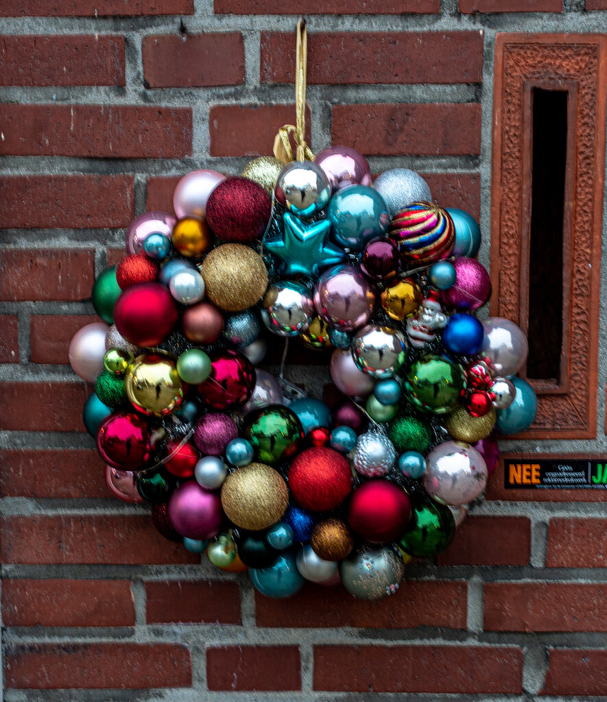 12-10 - Christmas decorations by talmon