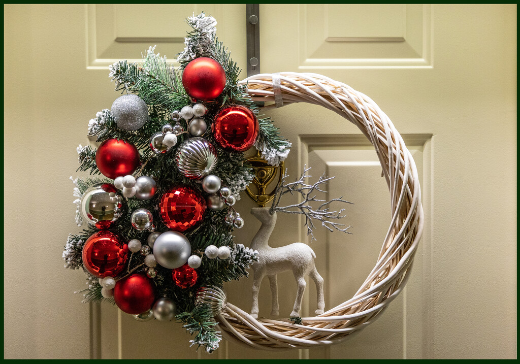 Seasonal Wreath by hjbenson