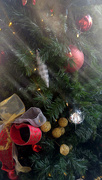 23rd Dec 2022 - Baubles and bows...