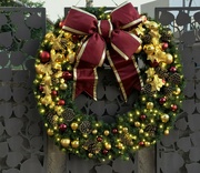 21st Dec 2022 - Downtown wreath