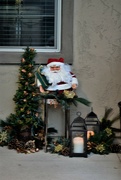 22nd Dec 2022 - Neighbor's decorations.