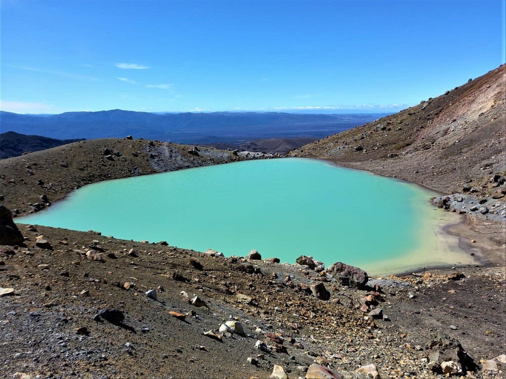 Emerald Lake, Tongariro Crossing by 365jgh