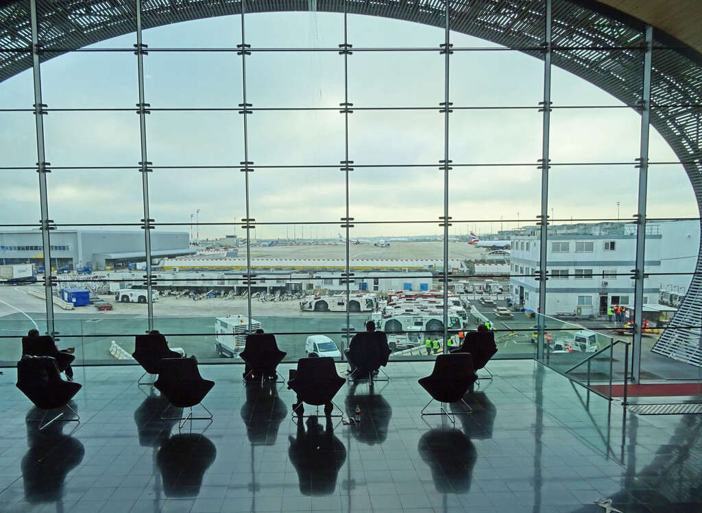 Charles de Gaulle Airport, Paris by marianj