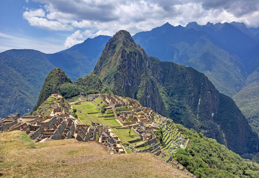 Machu Picchu by marianj