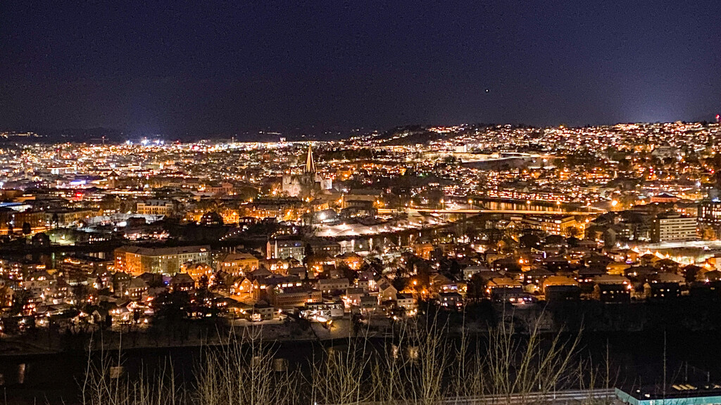 Trondheim by night by elisasaeter