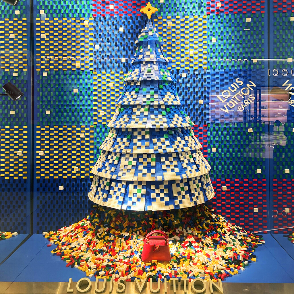 The Window Display At Louis Vuitton  by yogiw