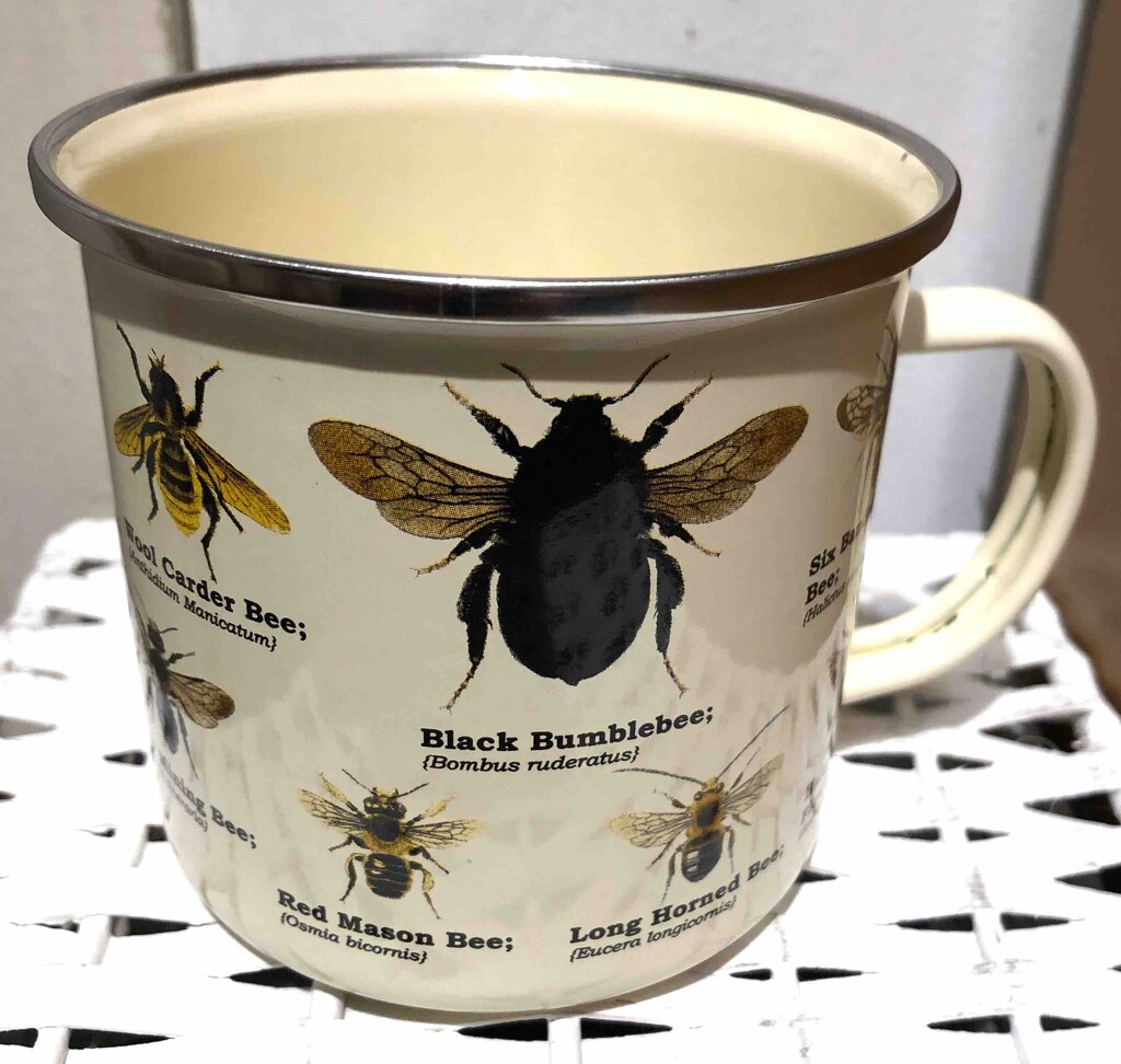 Bee Mug by arkensiel