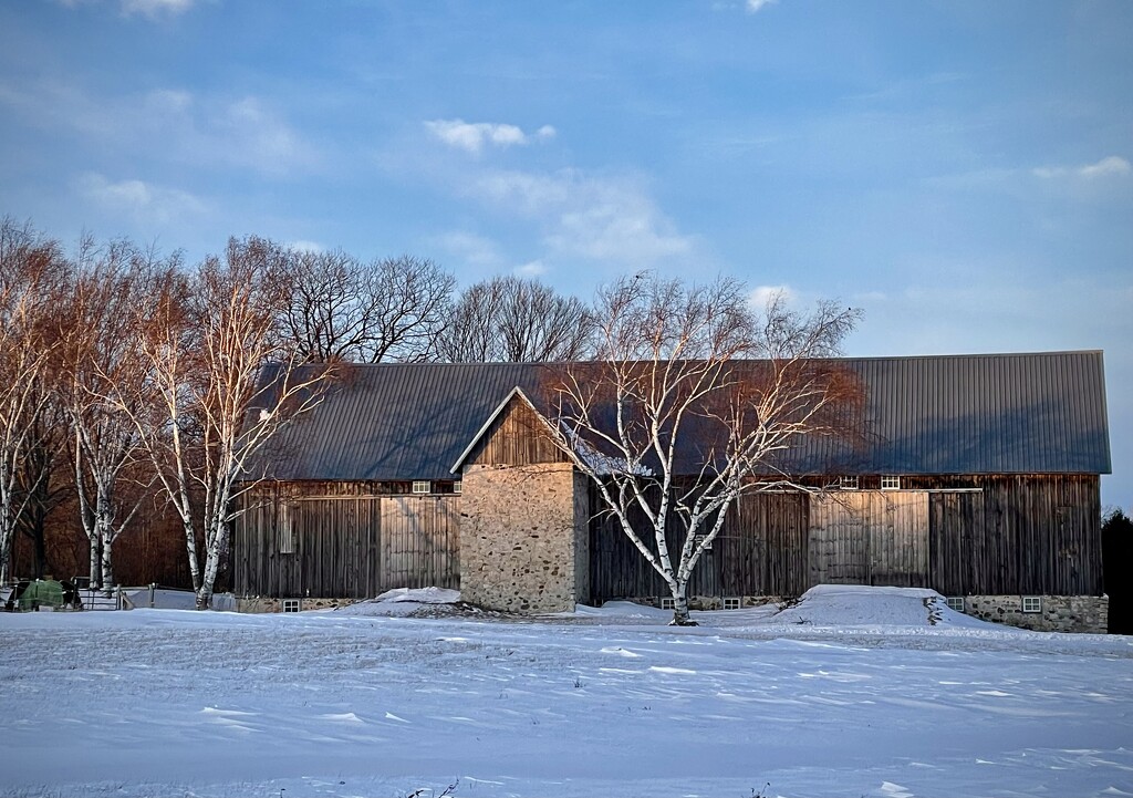 Winter barn by eahopp