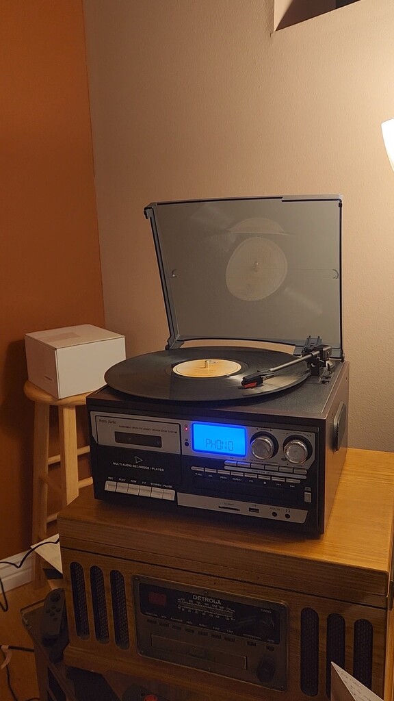 New record player  by labpotter