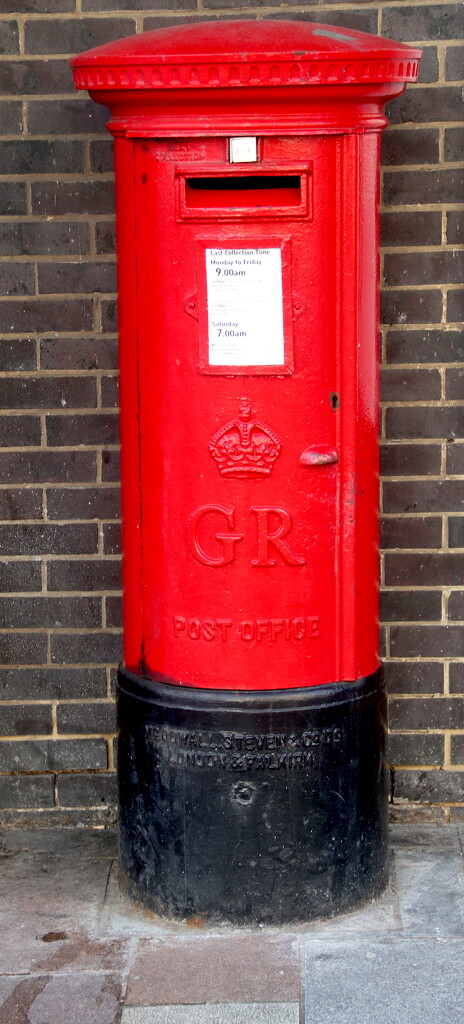 Post Office Red by davemockford