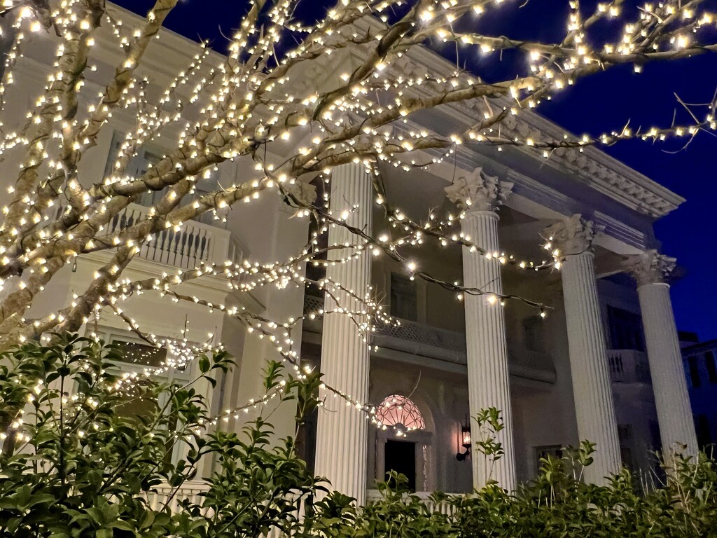 Grand Charleston mansion at The Battery by congaree
