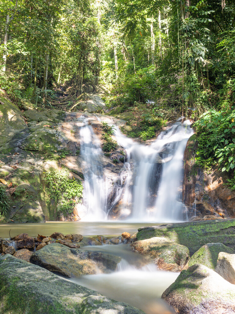 Batu Hampar waterfall  by ianjb21