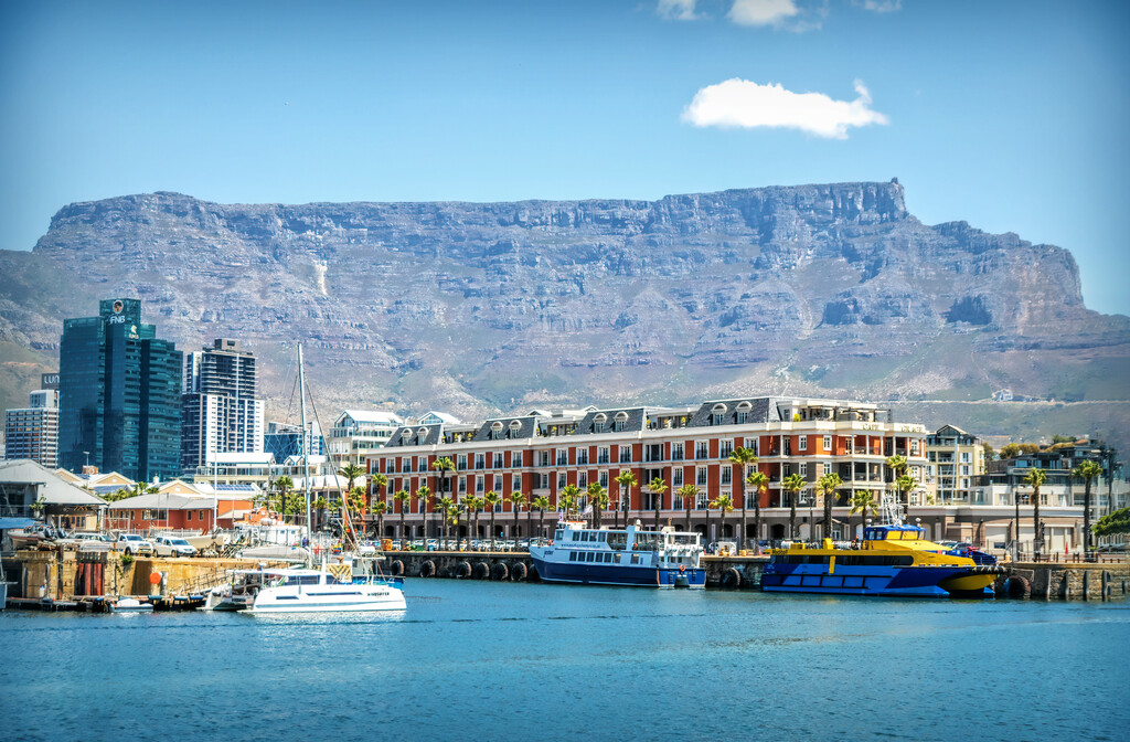 Table Mountain by ludwigsdiana